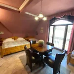 Feher Hattyu Panzio 4*