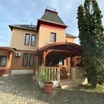 Bed & Breakfast Feher Hattyu Panzio 4*