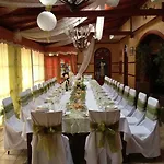 Bed & Breakfast Feher Hattyu Panzio Oroshaza