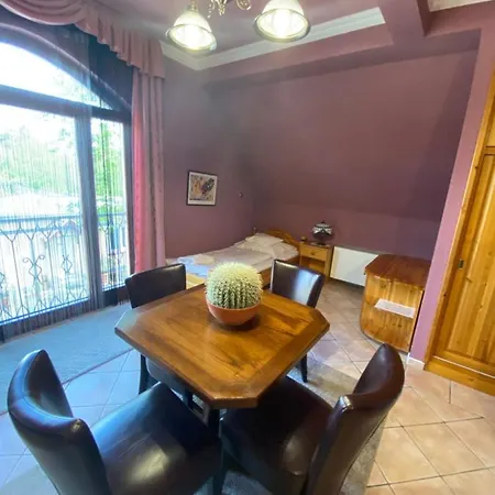 Fehér Hattyú Panzió