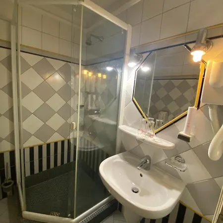 Feher Hattyu Panzio Bed & Breakfast