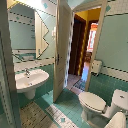 Feher Hattyu Panzio Nocleg ze śniadaniem 4*