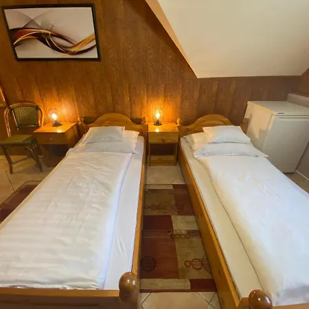 Fehér Hattyú Panzió 4* Orosháza