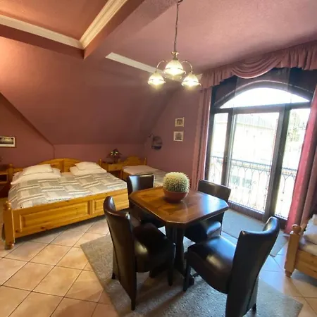 Feher Hattyu Panzio 4*