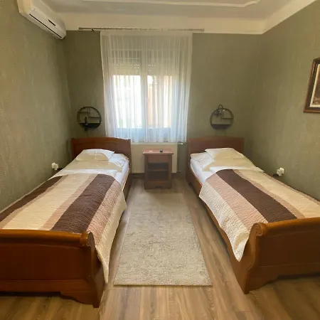 Fehér Hattyú Panzió Orosháza