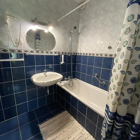 Feher Hattyu Panzio Bed & Breakfast 4*