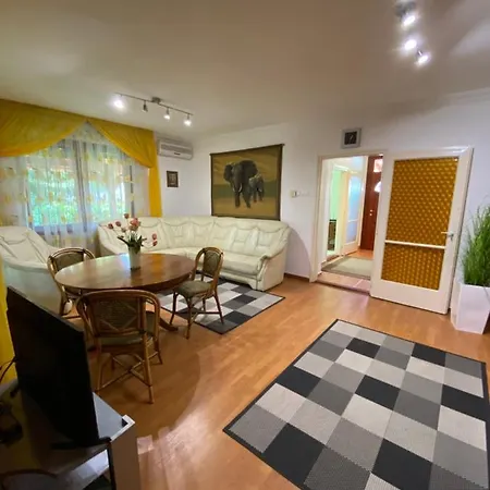 Bed & Breakfast Feher Hattyu Panzio Orosháza