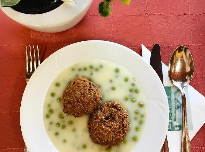 Feher Hattyu Panzio לינה וארוחת בוקר