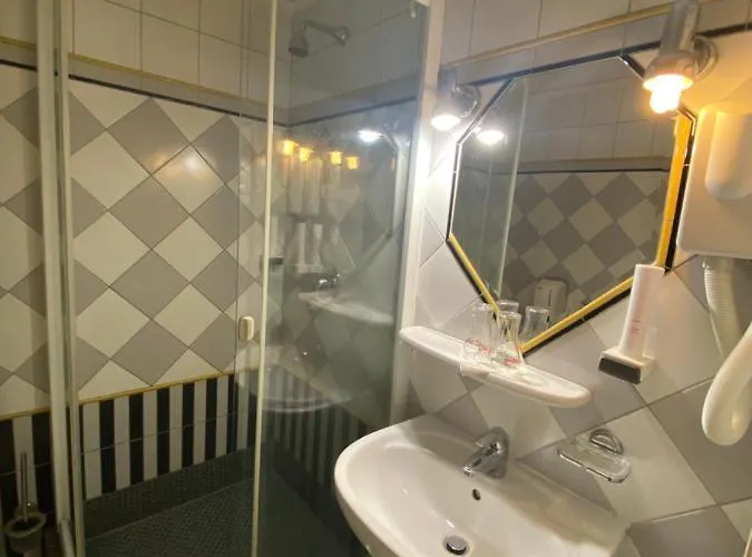 Feher Hattyu Panzio לינה וארוחת בוקר