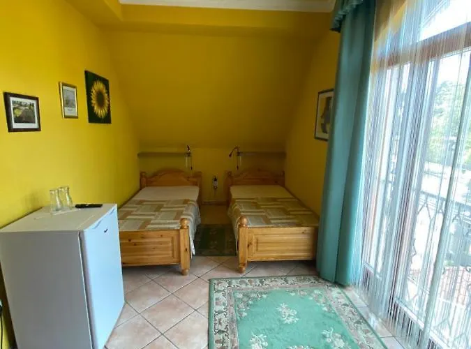 Feher Hattyu Panzio 4*