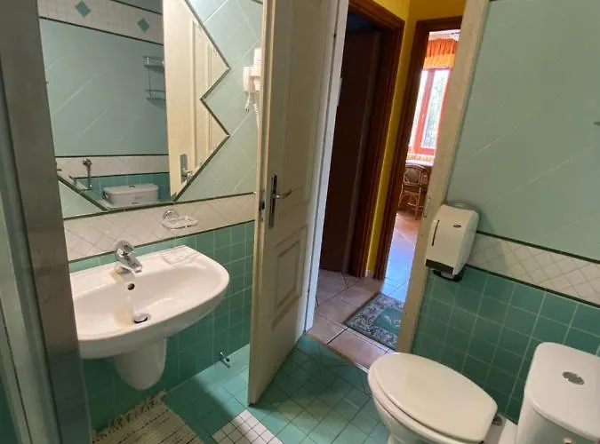 Feher Hattyu Panzio לינה וארוחת בוקר 4*