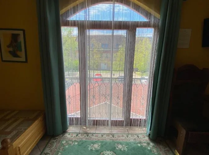 Feher Hattyu Panzio فندق مبيت وإفطار Orosháza