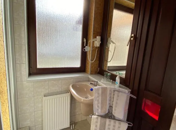 Feher Hattyu Panzio לינה וארוחת בוקר